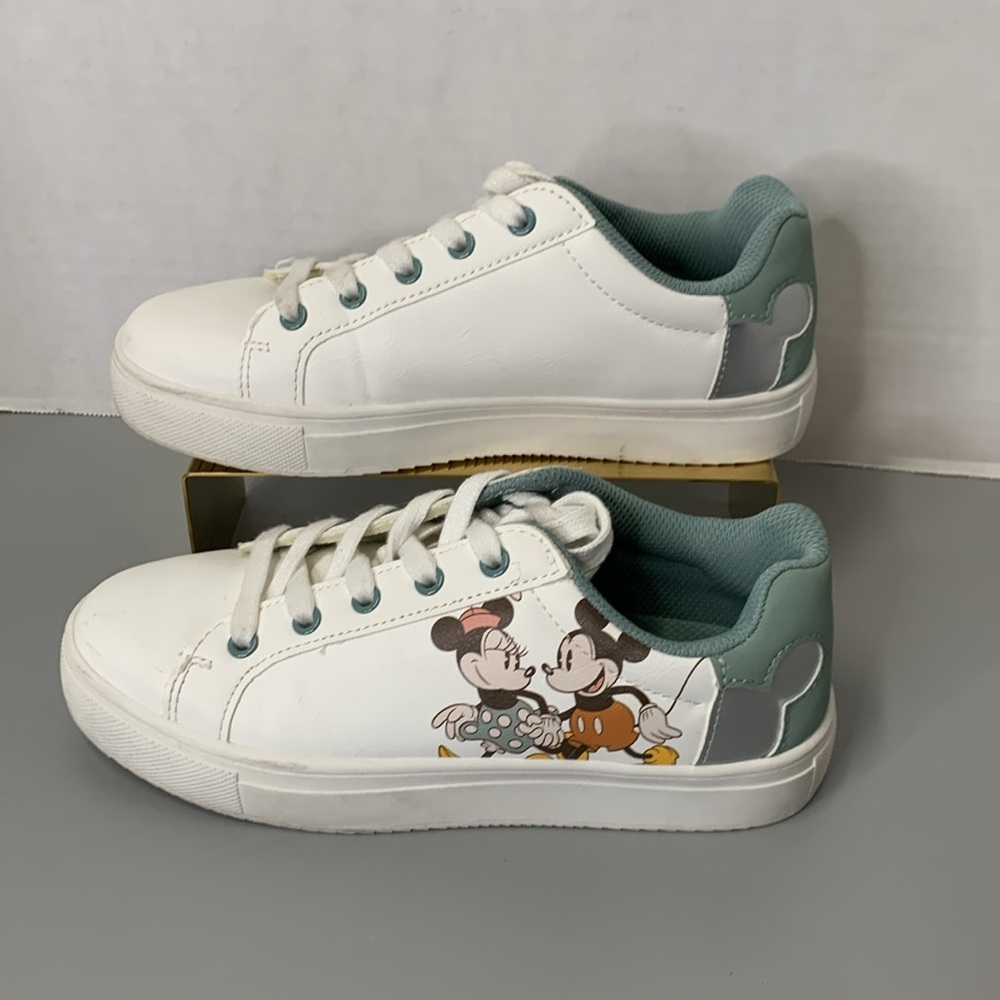 Disney MICKEY and FRIENDS White and Green Sneakers w/ Mickey Design Youth size 3 - Picture 7 of 13